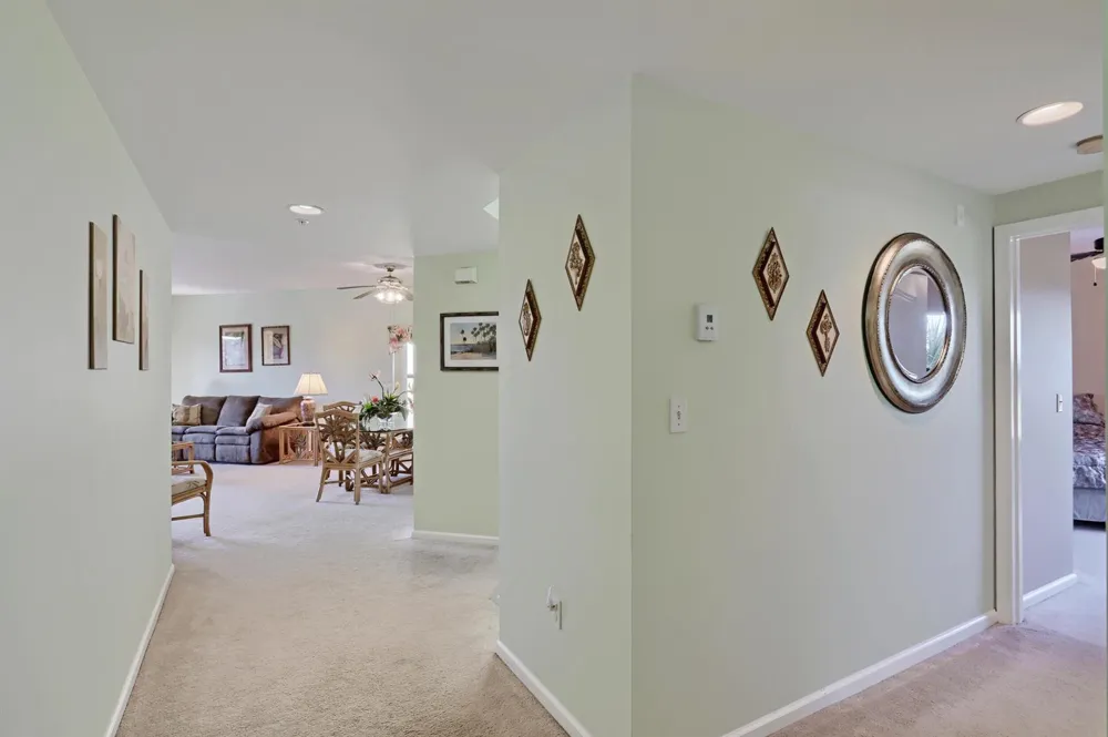 800 Uno Lago Drive #305 Juno Beach, FL 33408