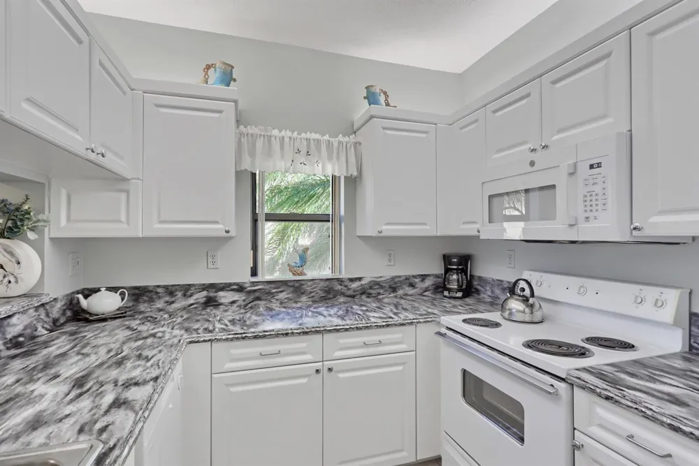 800 Uno Lago Drive #305 Juno Beach, FL 33408