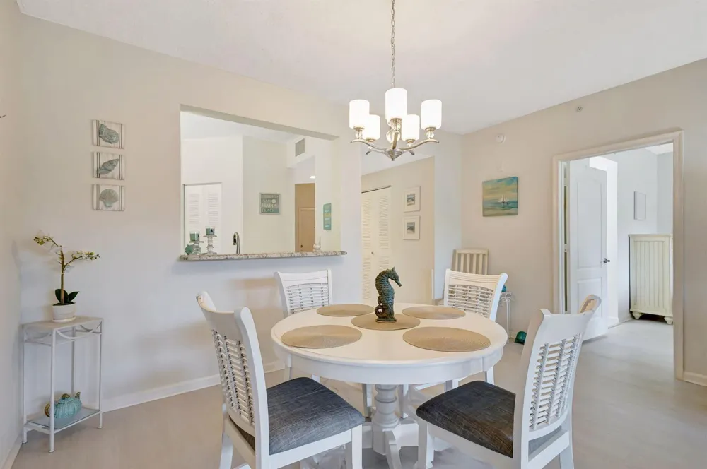 800 Uno Lago Drive #302 Juno Beach, FL 33408