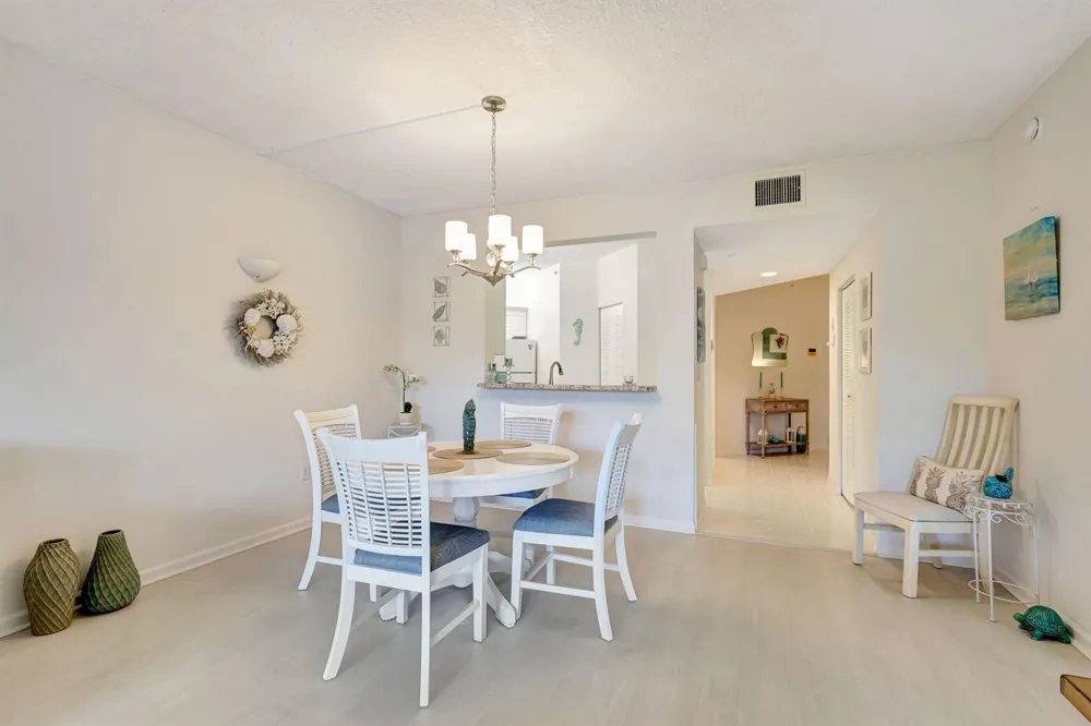 800 Uno Lago Drive #302 Juno Beach, FL 33408
