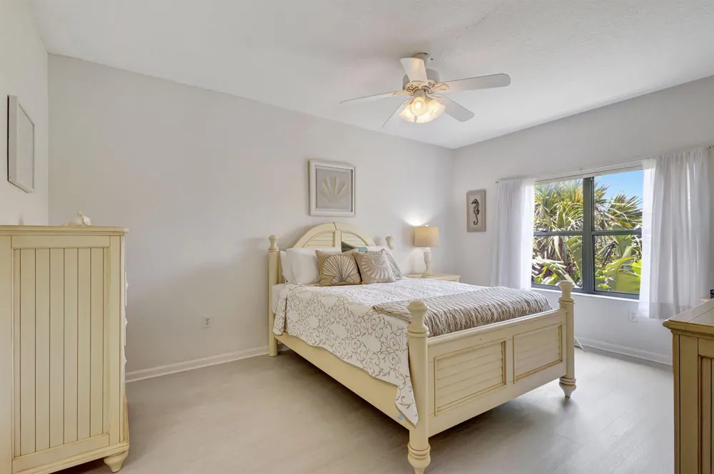 800 Uno Lago Drive #302 Juno Beach, FL 33408