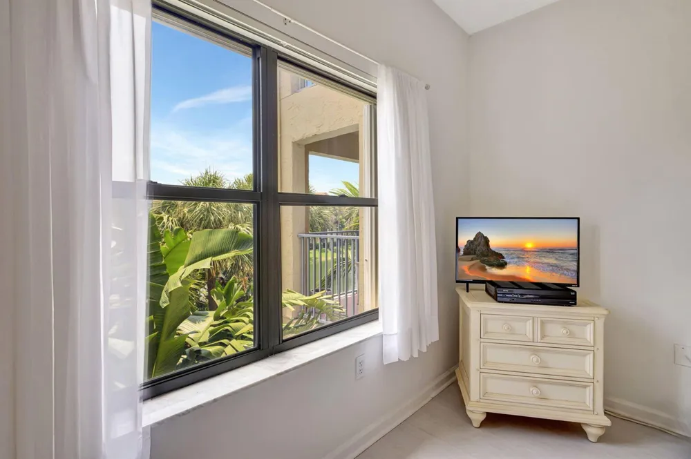 800 Uno Lago Drive #302 Juno Beach, FL 33408