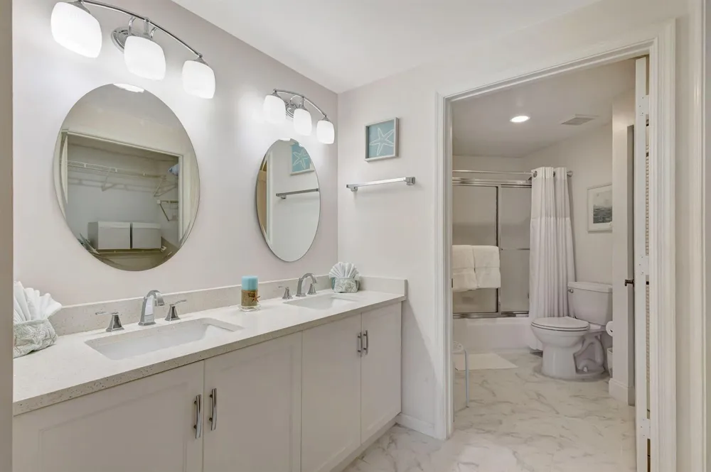 800 Uno Lago Drive #302 Juno Beach, FL 33408