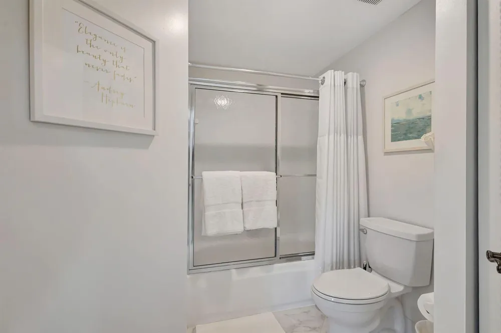 800 Uno Lago Drive #302 Juno Beach, FL 33408