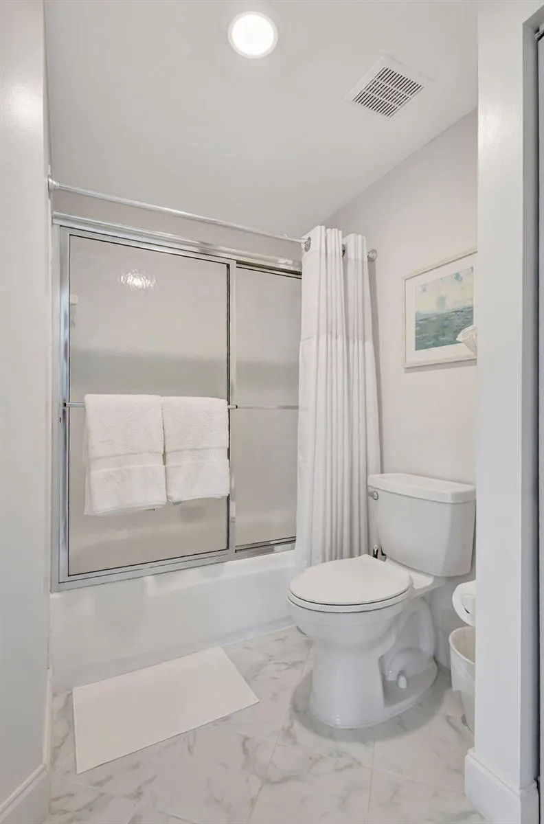 800 Uno Lago Drive #302 Juno Beach, FL 33408