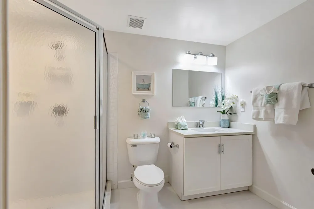 800 Uno Lago Drive #302 Juno Beach, FL 33408