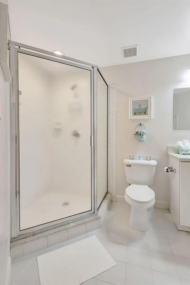 800 Uno Lago Drive #302 Juno Beach, FL 33408