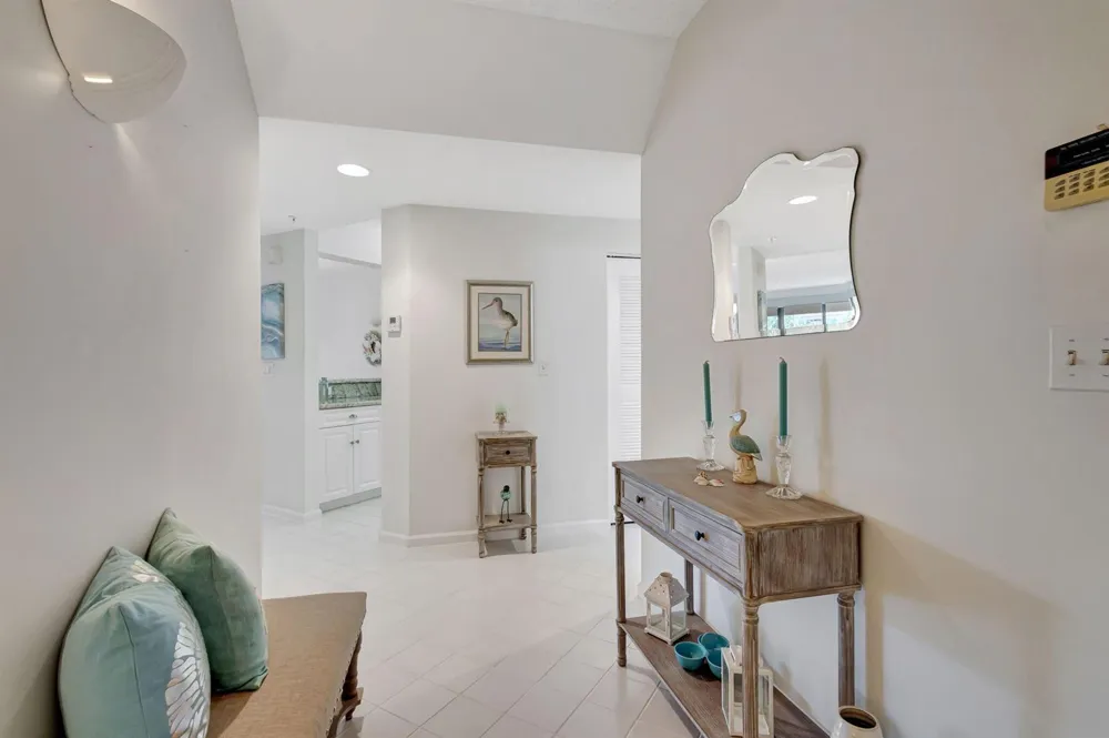800 Uno Lago Drive #302 Juno Beach, FL 33408
