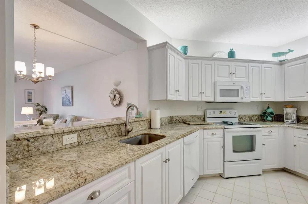 800 Uno Lago Drive #302 Juno Beach, FL 33408