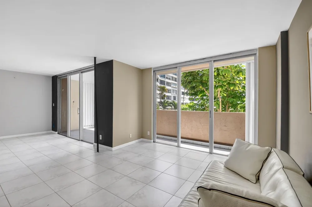 3581 S Ocean Boulevard #3c South Palm Beach, FL 33480