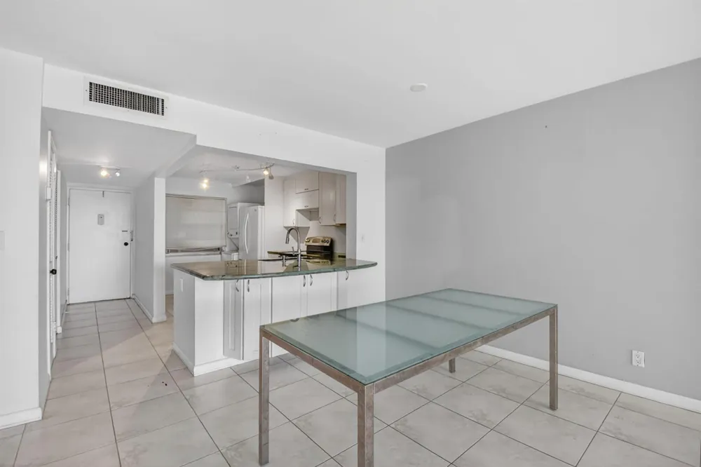 3581 S Ocean Boulevard #3c South Palm Beach, FL 33480