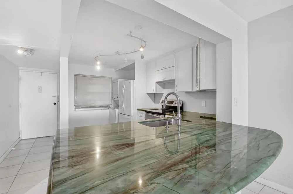 3581 S Ocean Boulevard #3c South Palm Beach, FL 33480