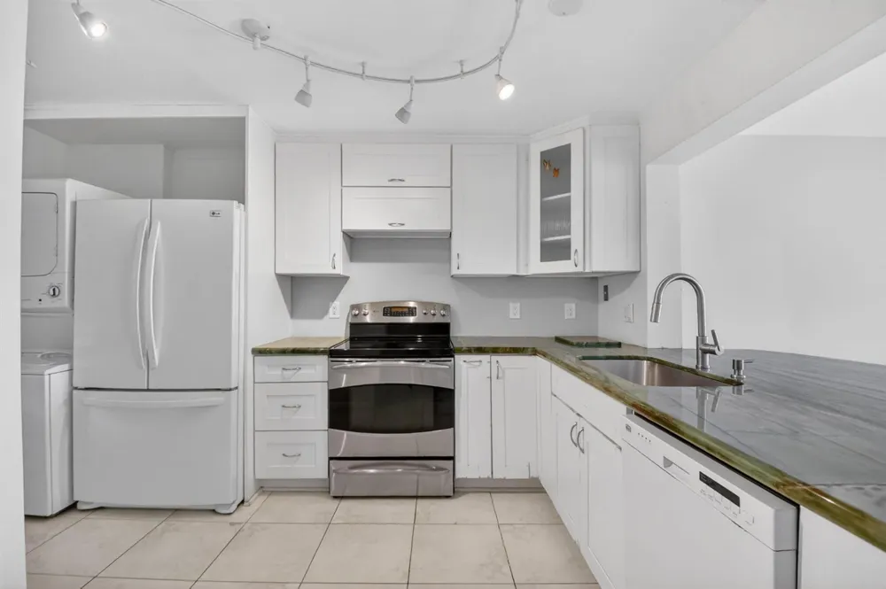 3581 S Ocean Boulevard #3c South Palm Beach, FL 33480