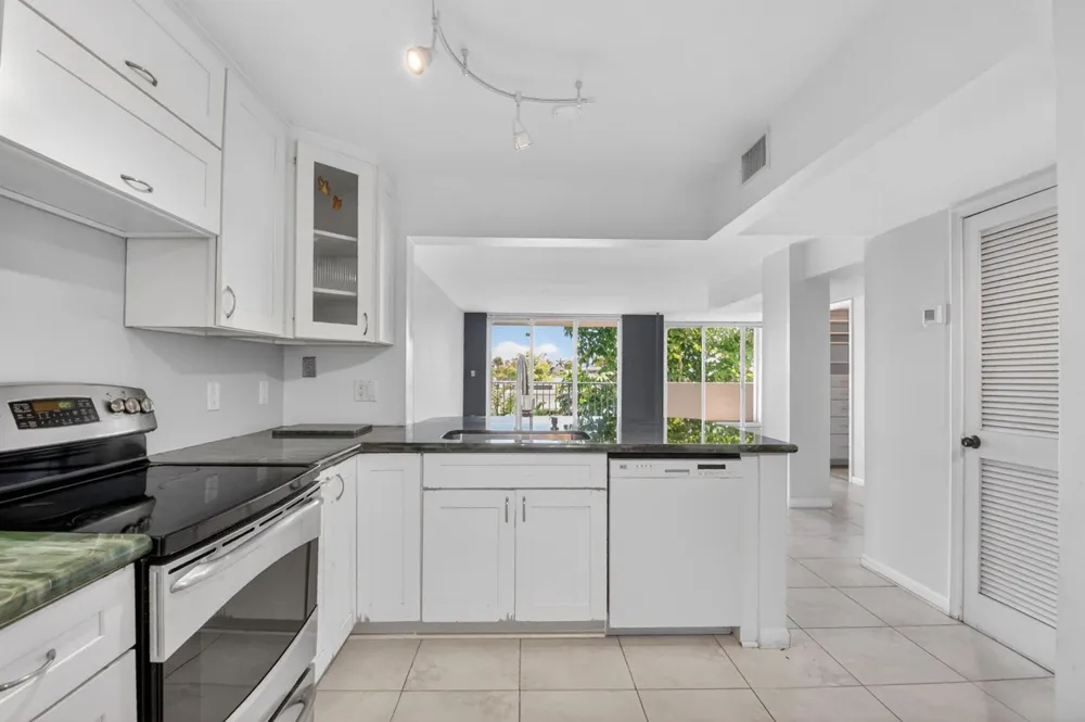 3581 S Ocean Boulevard #3c South Palm Beach, FL 33480