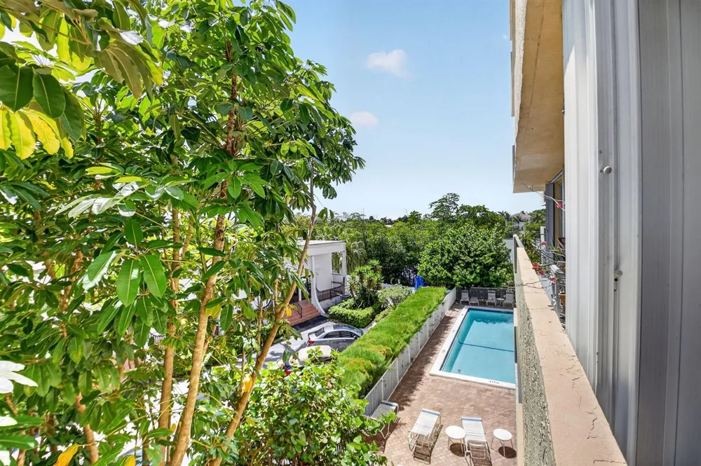 3581 S Ocean Boulevard #3c South Palm Beach, FL 33480