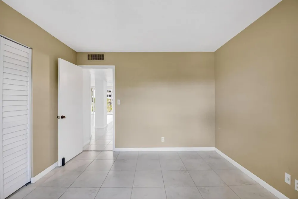 3581 S Ocean Boulevard #3c South Palm Beach, FL 33480