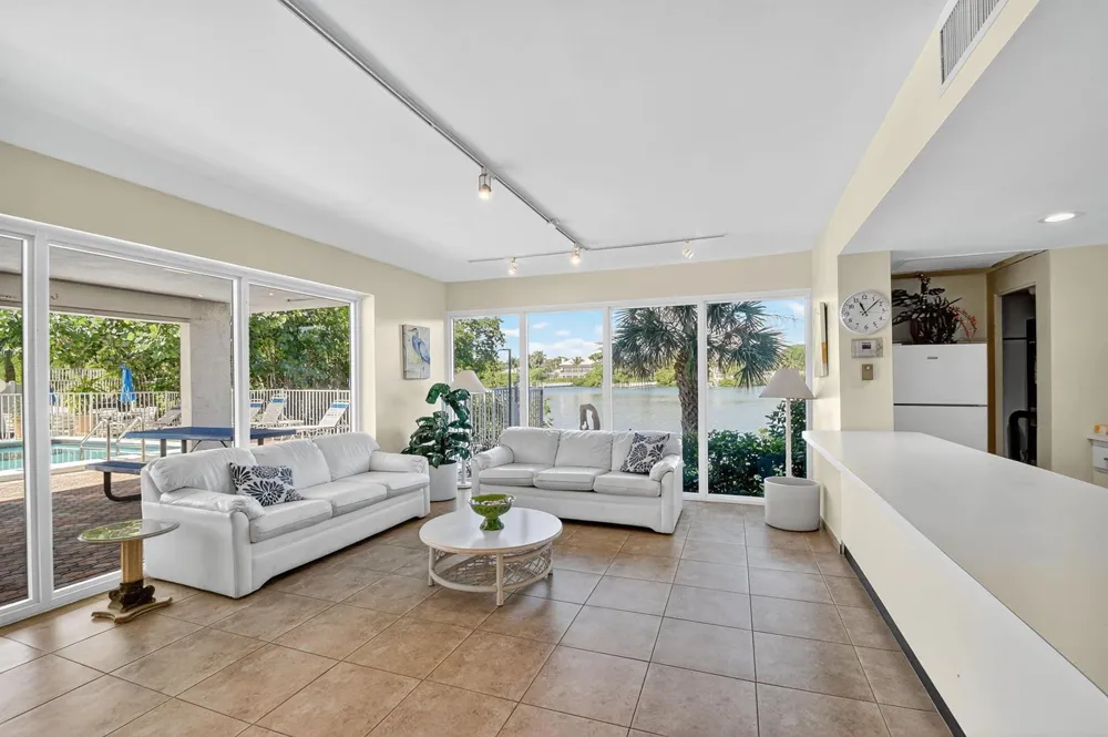 3581 S Ocean Boulevard #3c South Palm Beach, FL 33480