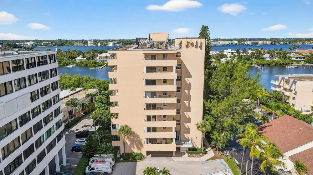3581 S Ocean Boulevard #3c South Palm Beach, FL 33480