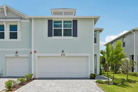608 Salisbury Circle