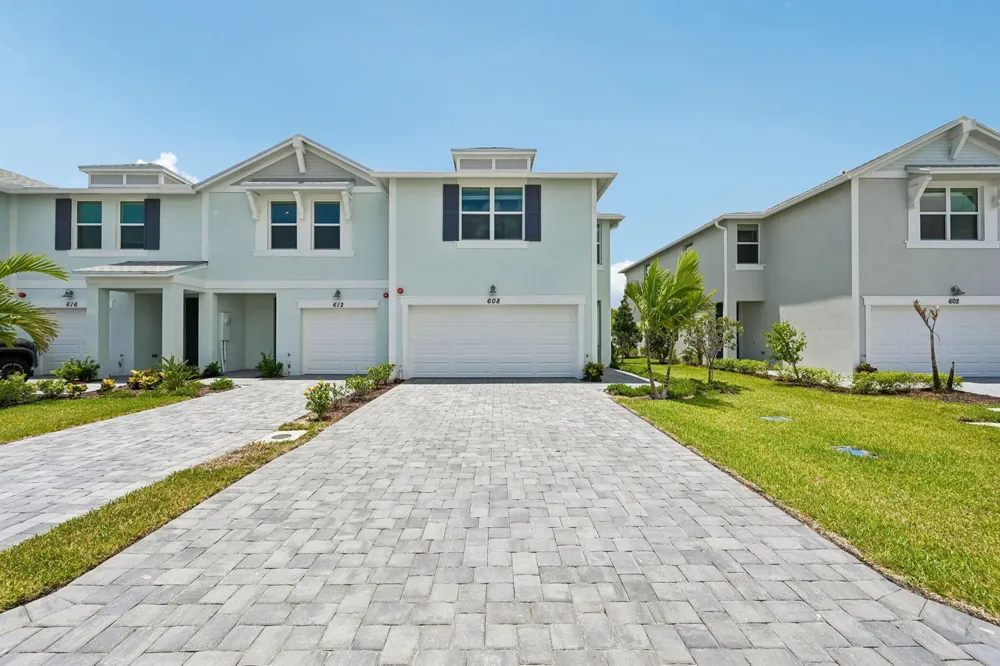 608 Salisbury Circle Fort Pierce, FL 34982