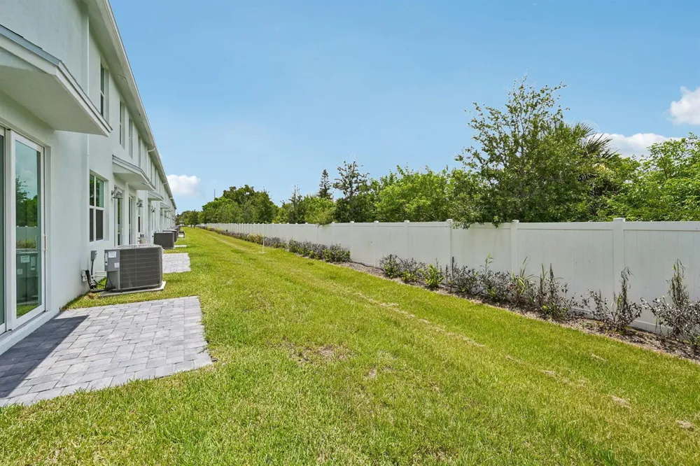 608 Salisbury Circle Fort Pierce, FL 34982