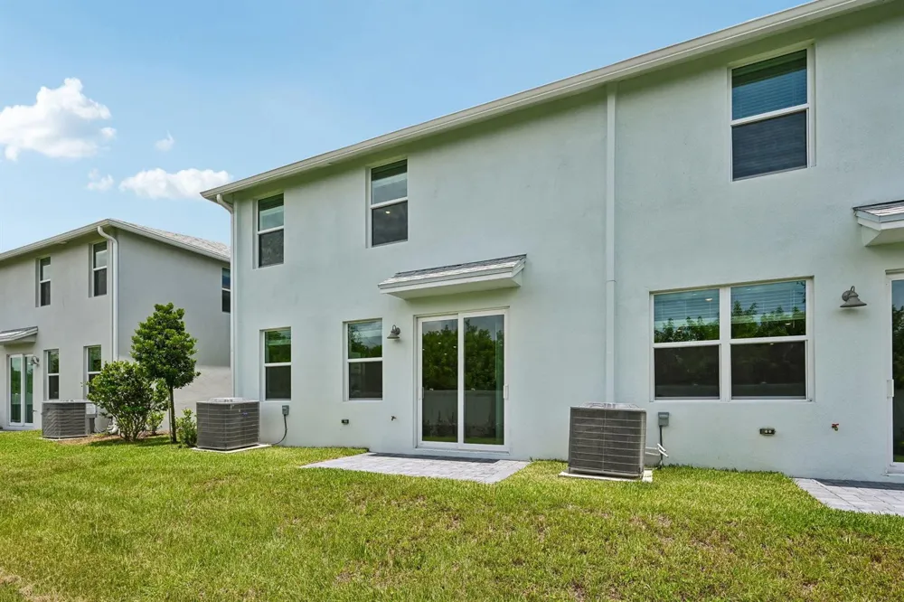 608 Salisbury Circle Fort Pierce, FL 34982