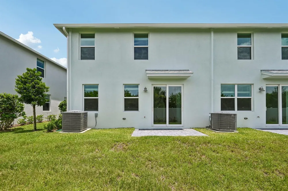 608 Salisbury Circle Fort Pierce, FL 34982