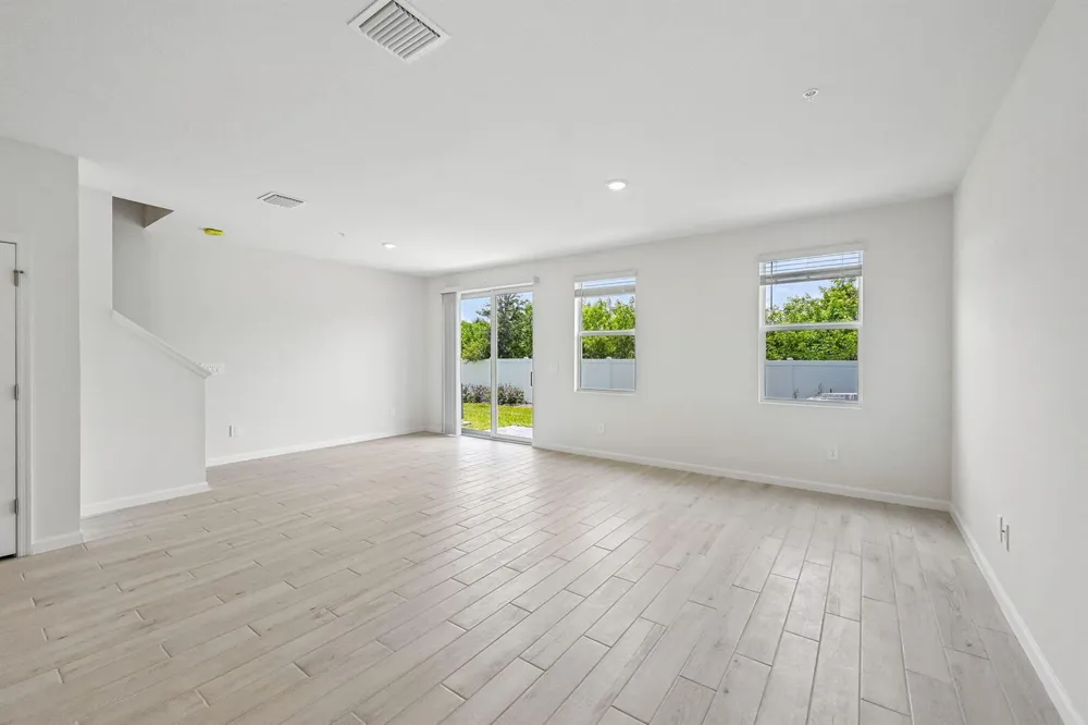 608 Salisbury Circle Fort Pierce, FL 34982
