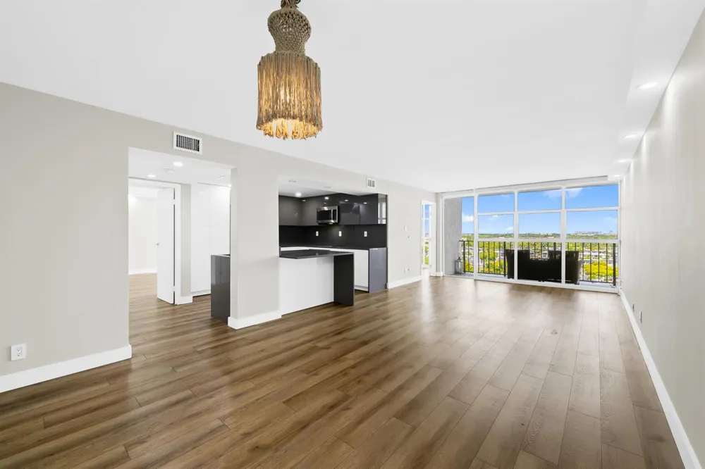 600 Parkview Drive #1029 Hallandale Beach, FL 33009