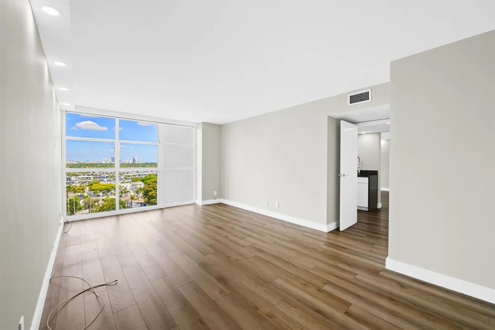600 Parkview Drive #1029 Hallandale Beach, FL 33009