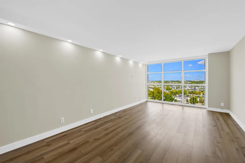 600 Parkview Drive #1029 Hallandale Beach, FL 33009