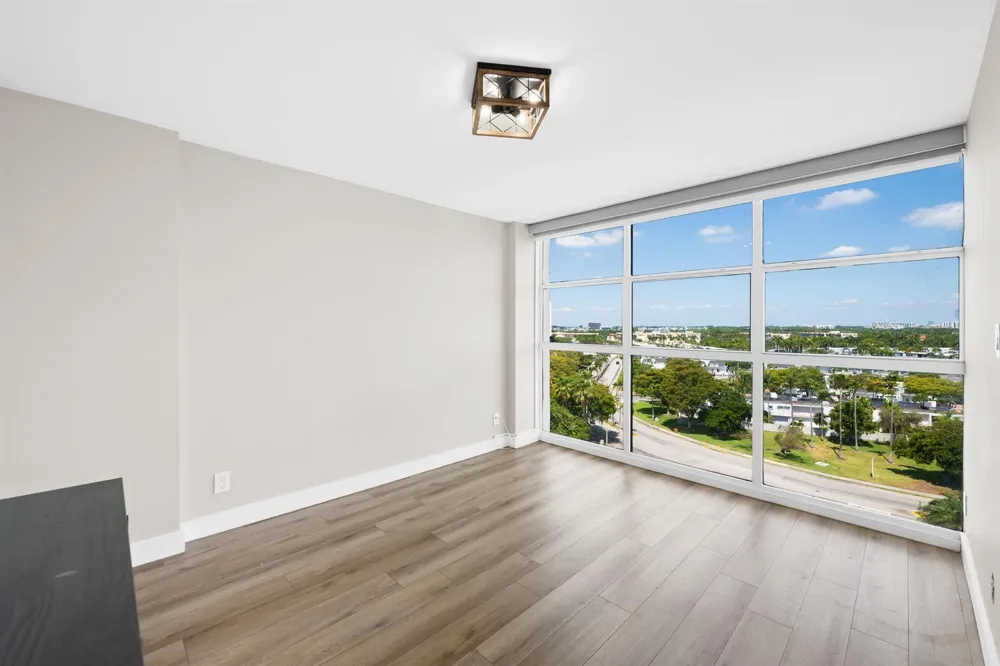 600 Parkview Drive #1029 Hallandale Beach, FL 33009