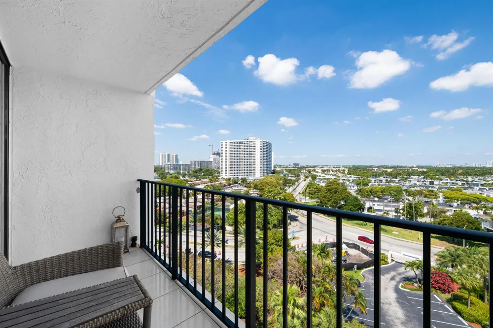 600 Parkview Drive #1029 Hallandale Beach, FL 33009