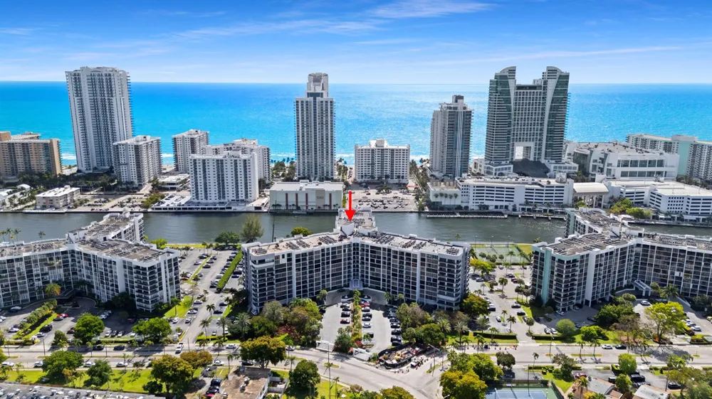 600 Parkview Drive #1029 Hallandale Beach, FL 33009