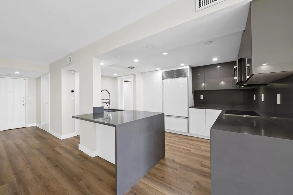 600 Parkview Drive #1029 Hallandale Beach, FL 33009