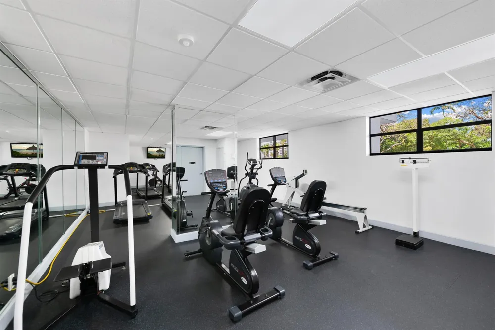 600 Parkview Drive #1029 Hallandale Beach, FL 33009