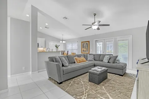 133 Black Olive Crescent