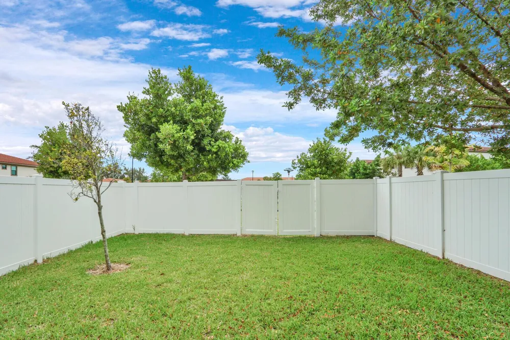 4008 Sequoia Place Riviera Beach, FL 33410
