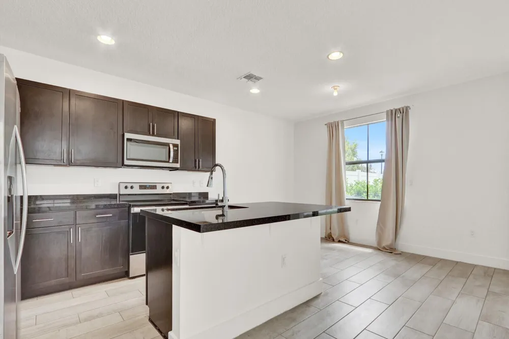 4008 Sequoia Place Riviera Beach, FL 33410