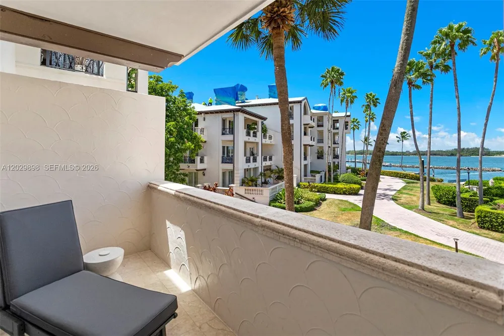 2122 Fisher Island Dr #2122 Miami Beach, FL 33109