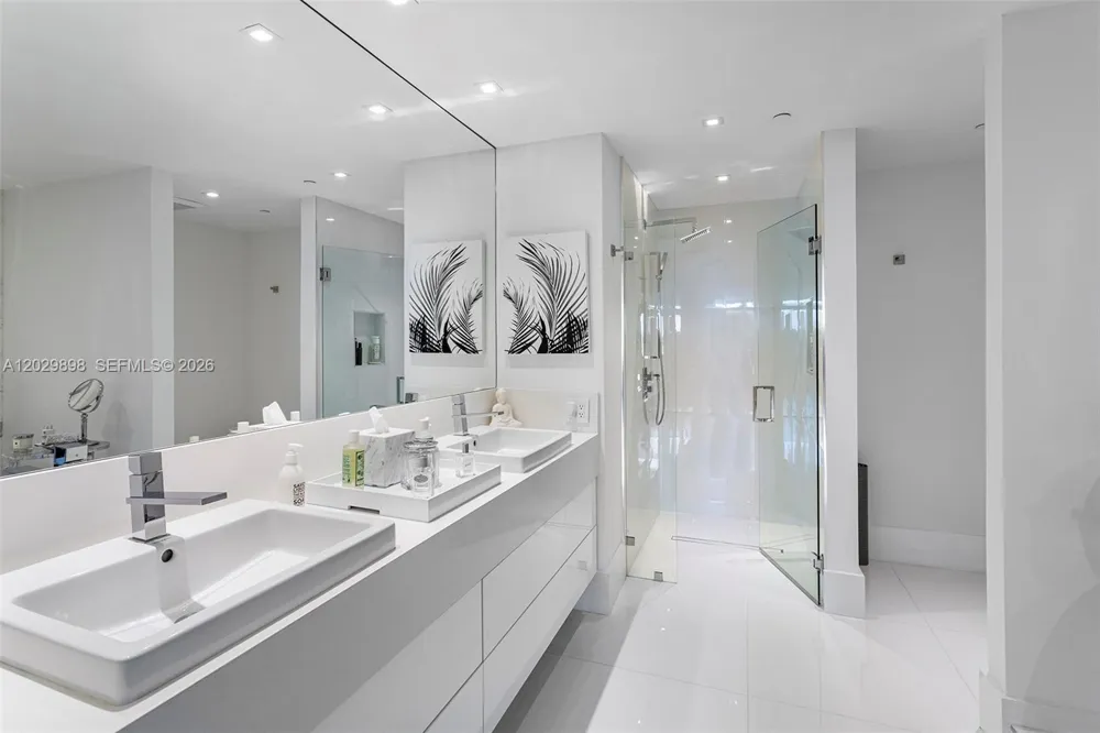 2122 Fisher Island Dr #2122 Miami Beach, FL 33109