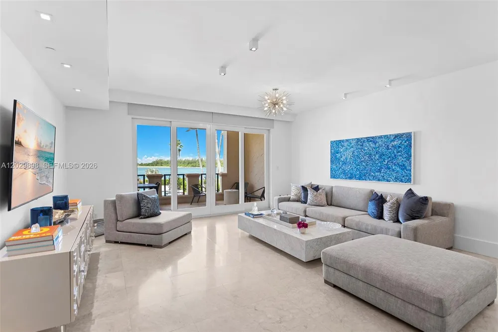2122 Fisher Island Dr #2122 Miami Beach, FL 33109