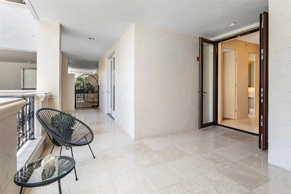 2122 Fisher Island Dr #2122 Miami Beach, FL 33109