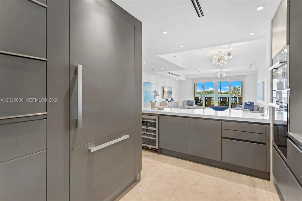 2122 Fisher Island Dr #2122 Miami Beach, FL 33109