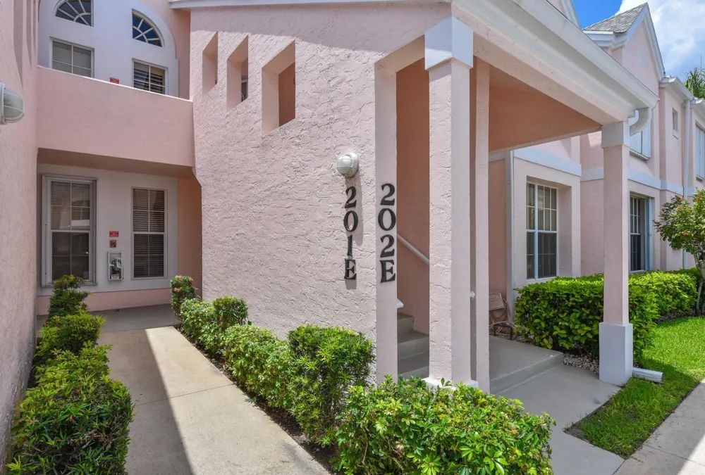 201 Muirfield Court #201e Jupiter, FL 33458