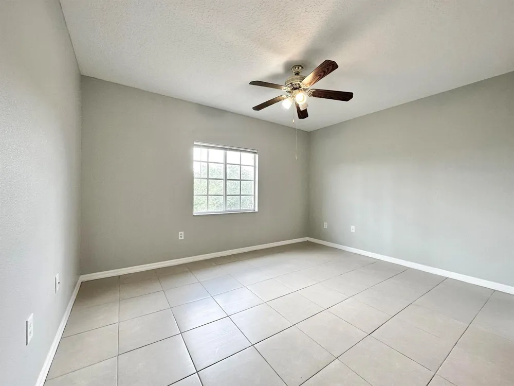 9604 Seadale Court #201 Riverview, FL 33578