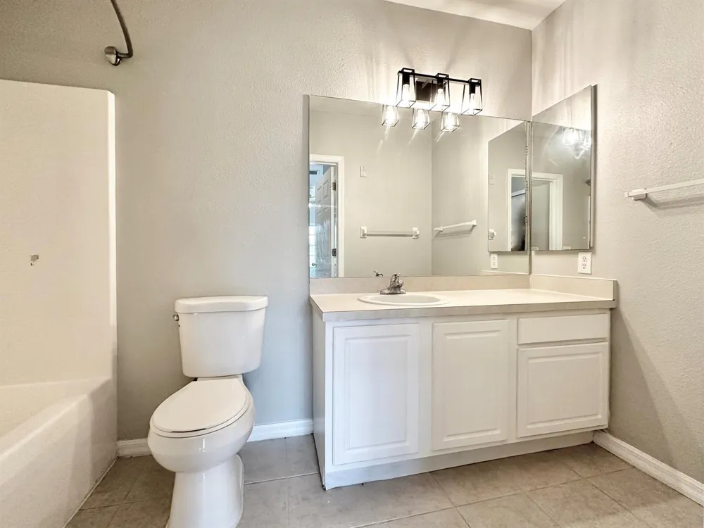 9604 Seadale Court #201 Riverview, FL 33578