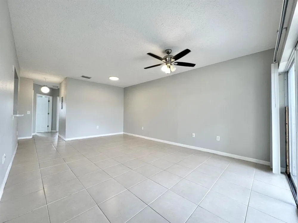 9604 Seadale Court #201 Riverview, FL 33578