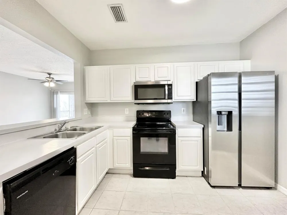 9604 Seadale Court #201 Riverview, FL 33578