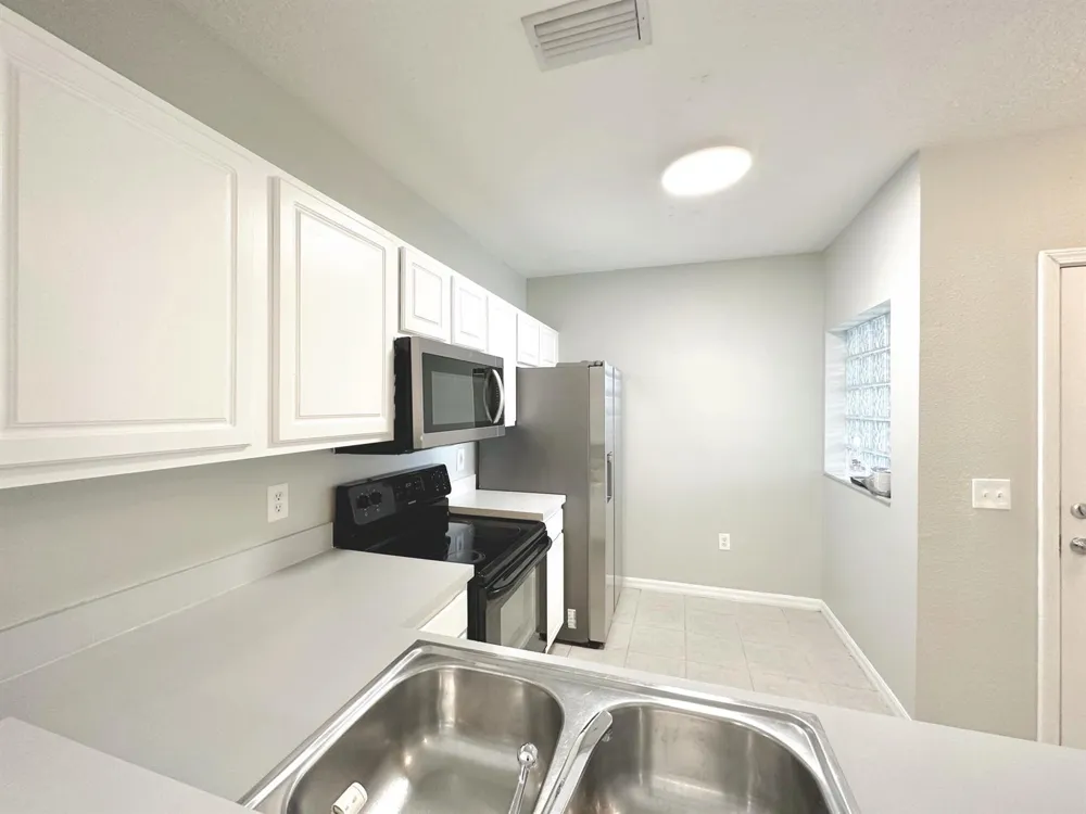 9604 Seadale Court #201 Riverview, FL 33578